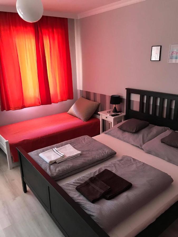 Hunyadi Panzio-Apartman Makó Exteriör bild