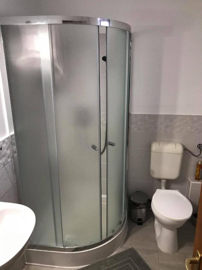 Hunyadi Panzio-Apartman Makó Exteriör bild