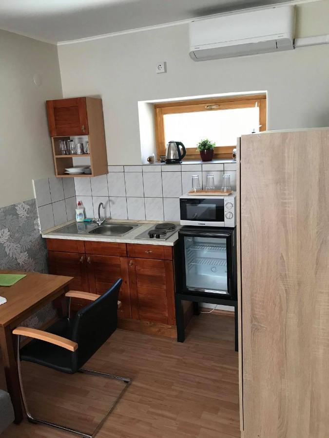 Hunyadi Panzio-Apartman Makó Exteriör bild