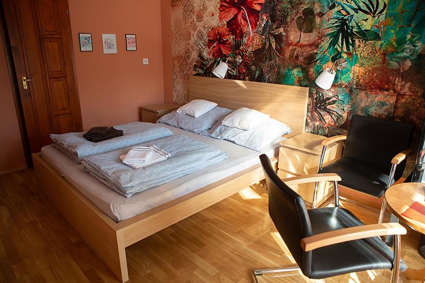 Hunyadi Panzio-Apartman Makó Exteriör bild