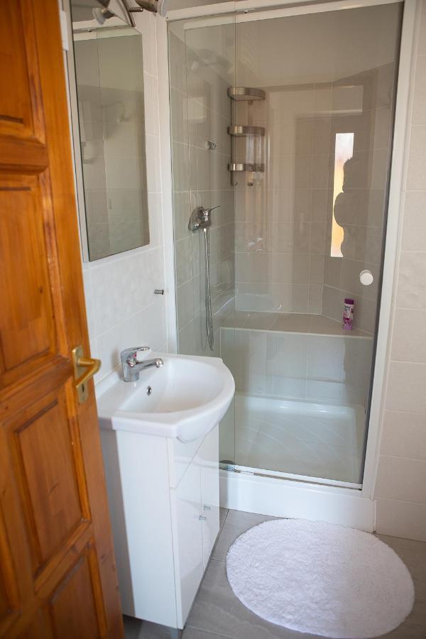 Hunyadi Panzio-Apartman Makó Exteriör bild