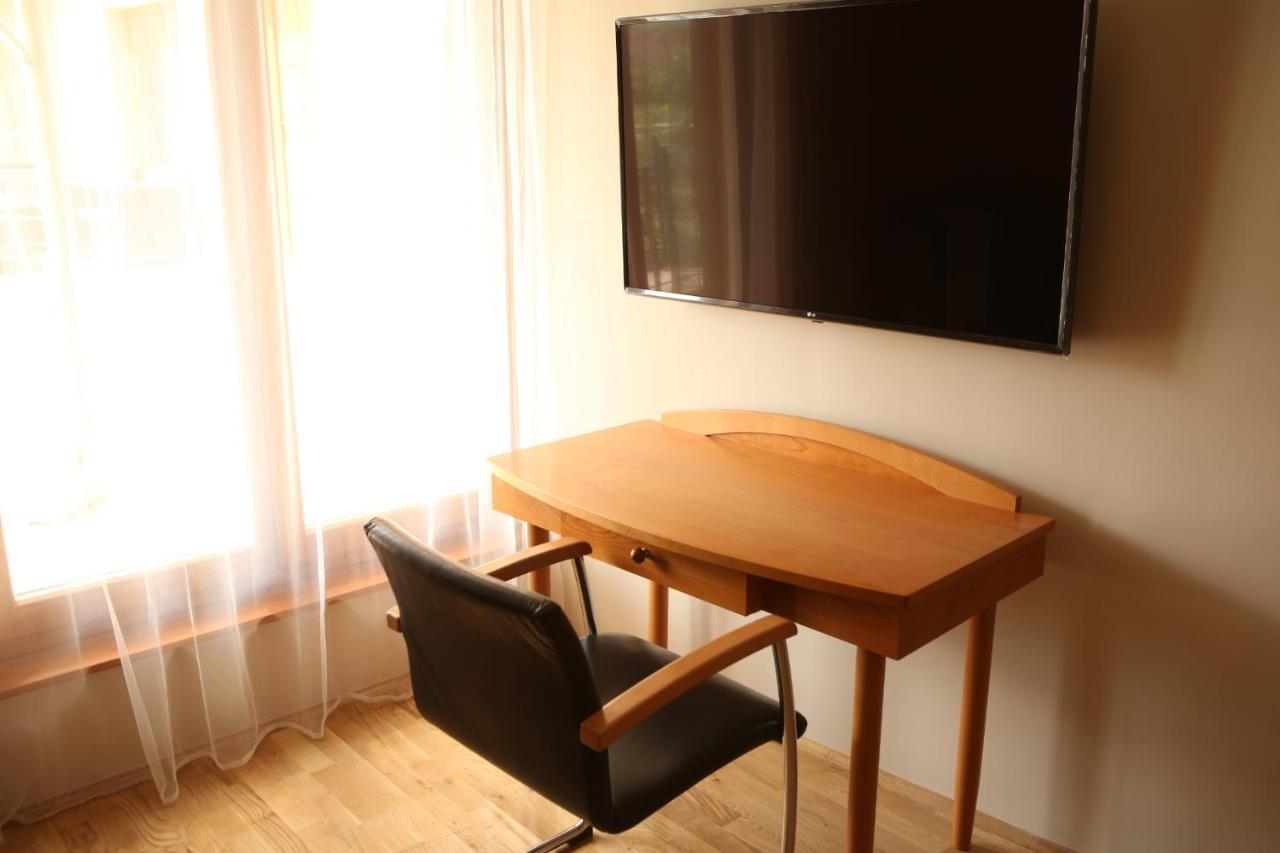 Hunyadi Panzio-Apartman Makó Exteriör bild